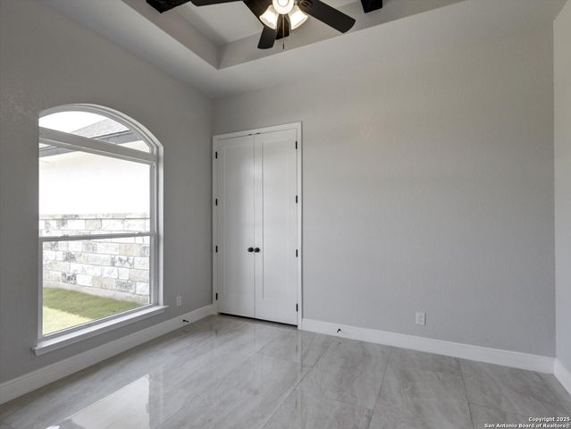 15609 Fox Lane, Selma, TX 78154