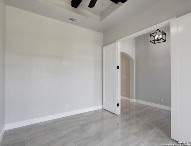 15609 Fox Lane, Selma, TX 78154