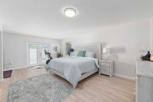 2676 MARTIN STREET, Sarasota, FL 34237
