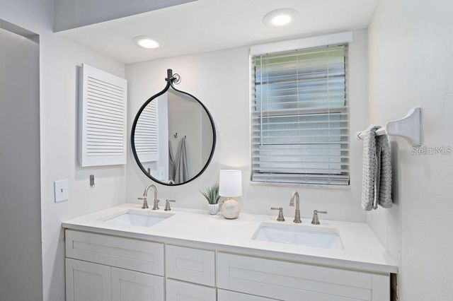 2676 MARTIN STREET, Sarasota, FL 34237