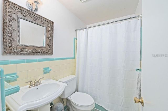 2676 MARTIN STREET, Sarasota, FL 34237