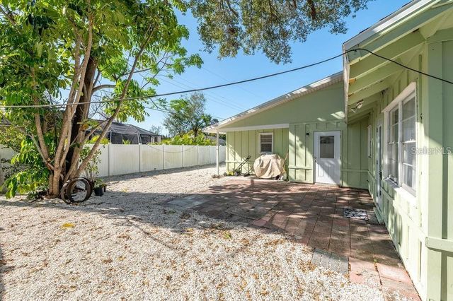 2676 MARTIN STREET, Sarasota, FL 34237