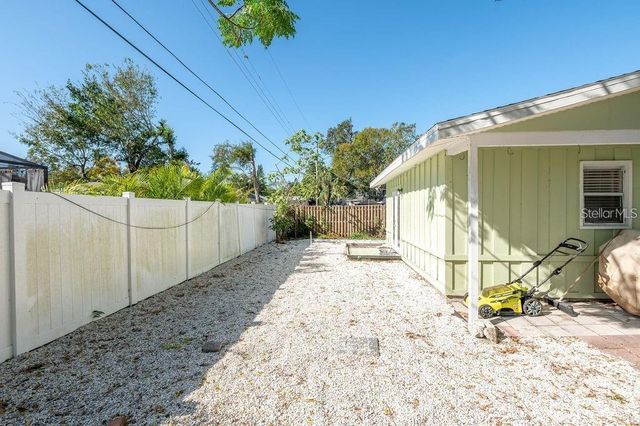 2676 MARTIN STREET, Sarasota, FL 34237