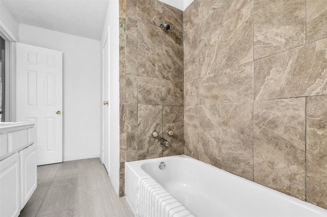 7227 Greenyard Drive, Houston, TX 77086