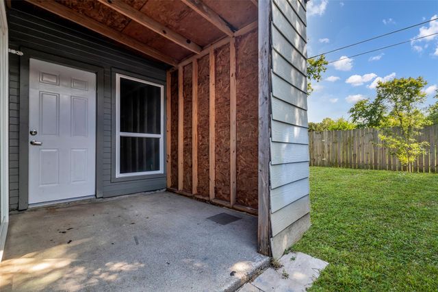 7227 Greenyard Drive, Houston, TX 77086