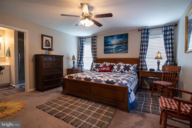93 ORPINGTON DR, Martinsburg, WV 25403