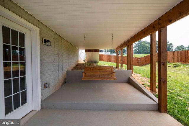 93 ORPINGTON DR, Martinsburg, WV 25403
