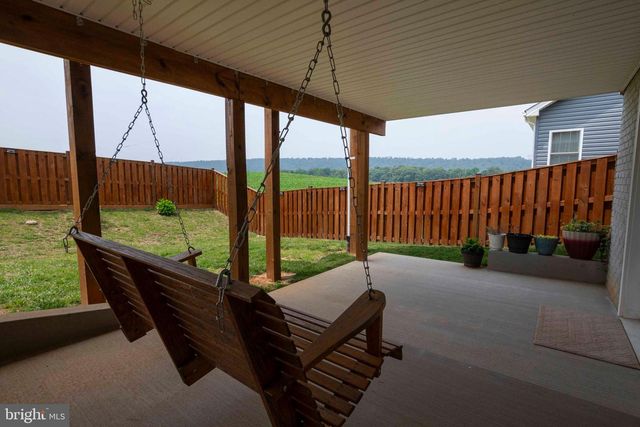 93 ORPINGTON DR, Martinsburg, WV 25403