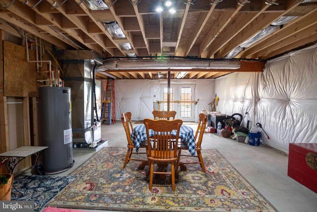 93 ORPINGTON DR, Martinsburg, WV 25403
