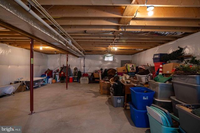 93 ORPINGTON DR, Martinsburg, WV 25403
