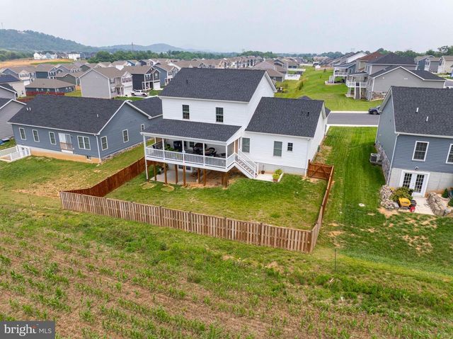 93 ORPINGTON DR, Martinsburg, WV 25403
