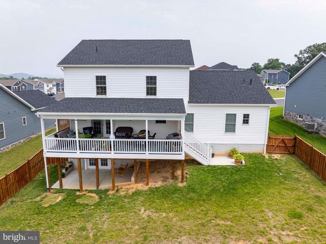 93 ORPINGTON DR, Martinsburg, WV 25403