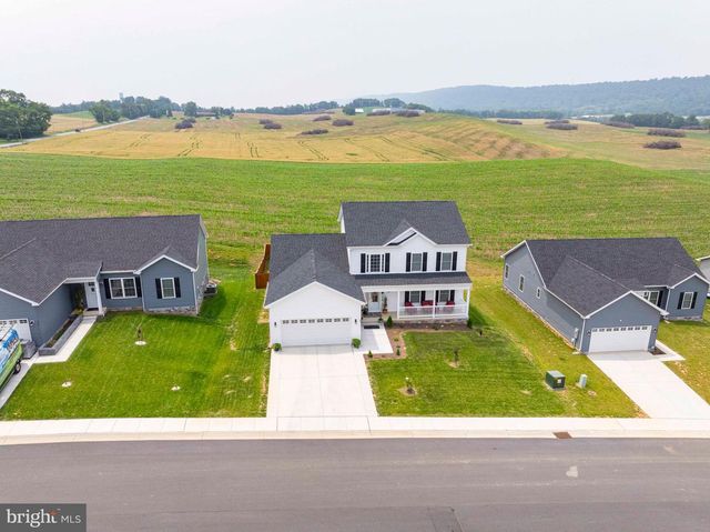 93 ORPINGTON DR, Martinsburg, WV 25403