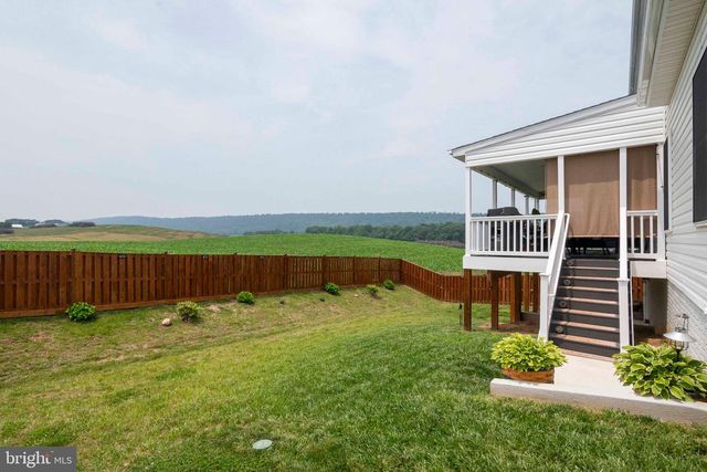 93 ORPINGTON DR, Martinsburg, WV 25403
