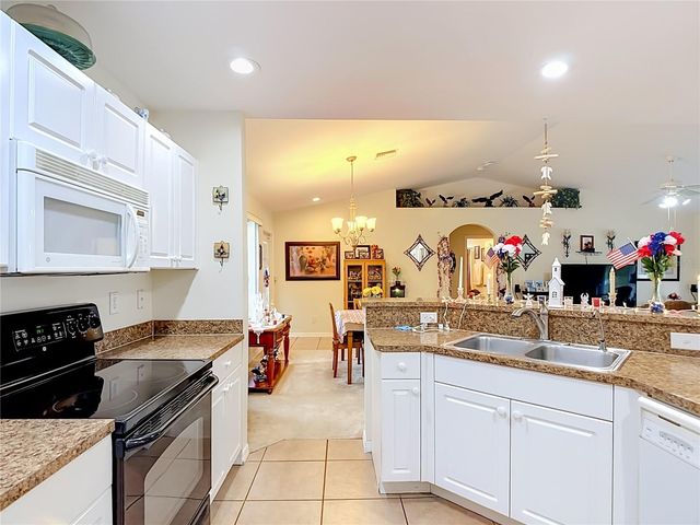 2903 38TH STREET SW, Lehigh Acres, FL 33976