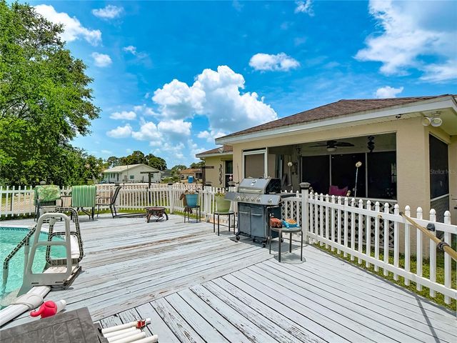 2903 38TH STREET SW, Lehigh Acres, FL 33976