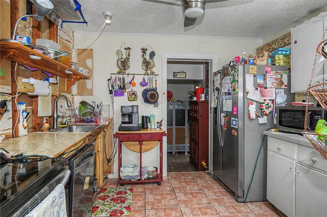 19036 NW 246TH STREET, High Springs, FL 32643