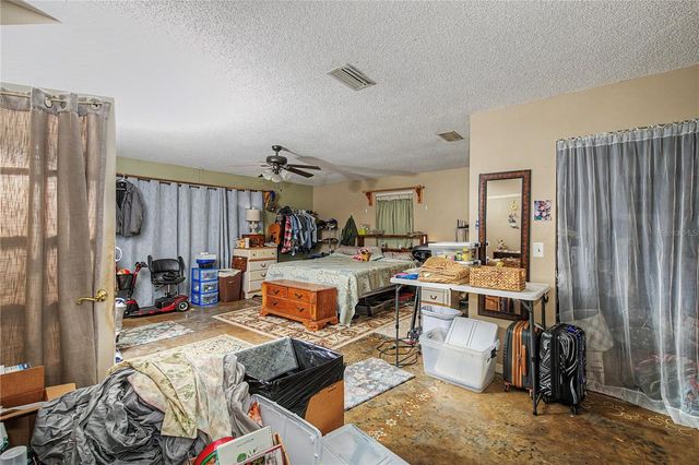 19036 NW 246TH STREET, High Springs, FL 32643