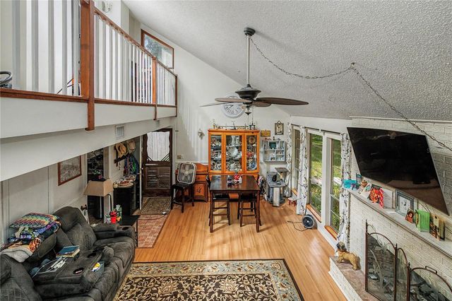 19036 NW 246TH STREET, High Springs, FL 32643