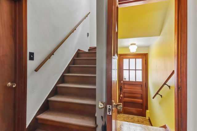 924 Grandview Avenue, Lockport, IL 60441
