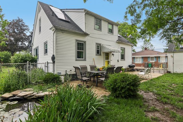 924 Grandview Avenue, Lockport, IL 60441