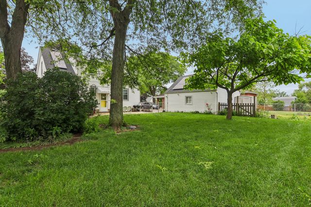 924 Grandview Avenue, Lockport, IL 60441