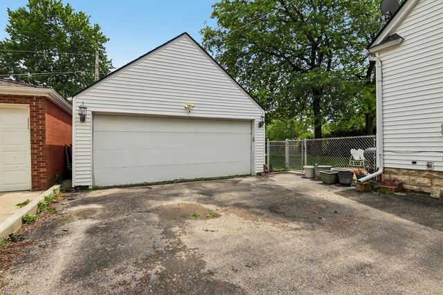 924 Grandview Avenue, Lockport, IL 60441