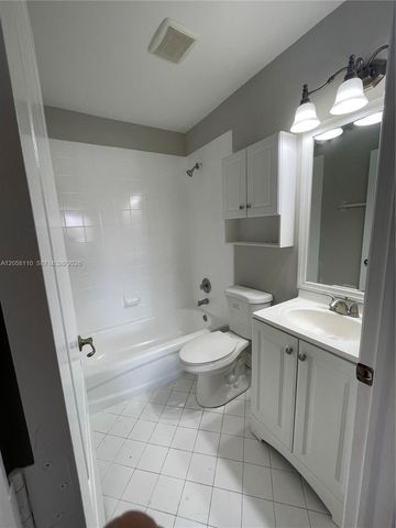 14124 SW 121st Pl 3-26, Miami, FL 33186
