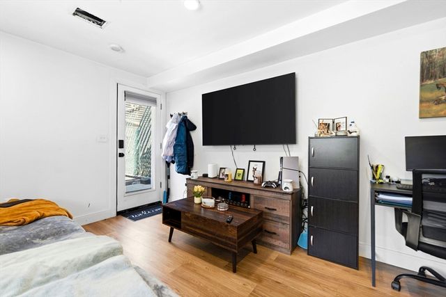 92 Chelsea Street 1, Boston, MA 02128