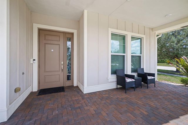 984 Sterling Pine Place, Loxahatchee, FL 33470