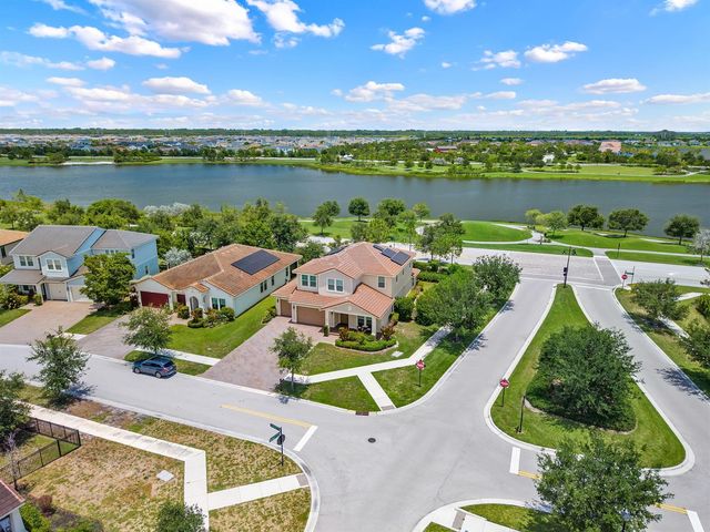 984 Sterling Pine Place, Loxahatchee, FL 33470