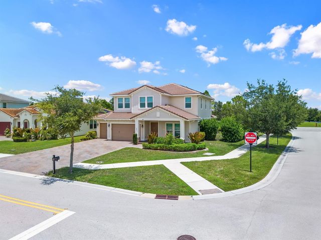984 Sterling Pine Place, Loxahatchee, FL 33470