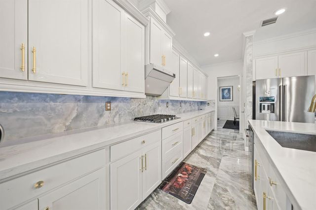 984 Sterling Pine Place, Loxahatchee, FL 33470