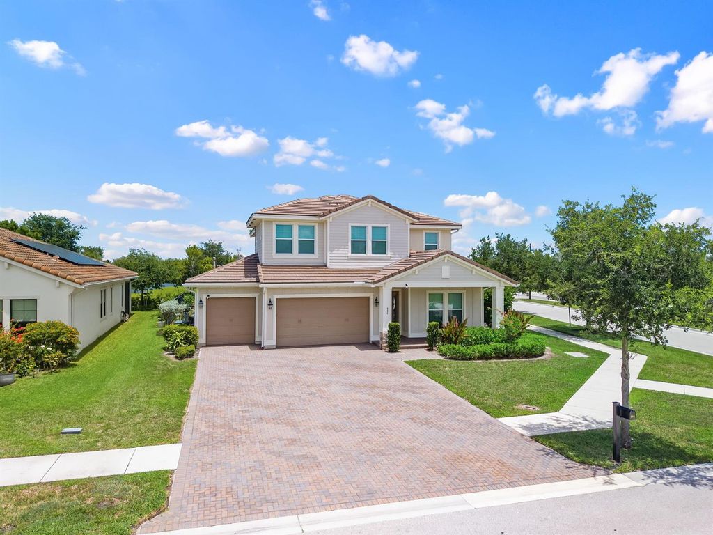 984 Sterling Pine Place, Loxahatchee, FL 33470
