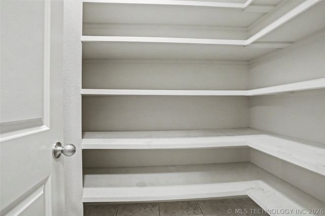 1808 E Jacksonville Street, Broken Arrow, OK 74012