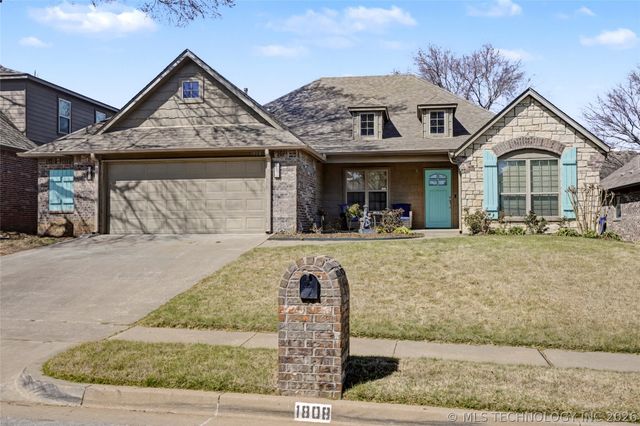 1808 E Jacksonville Street, Broken Arrow, OK 74012
