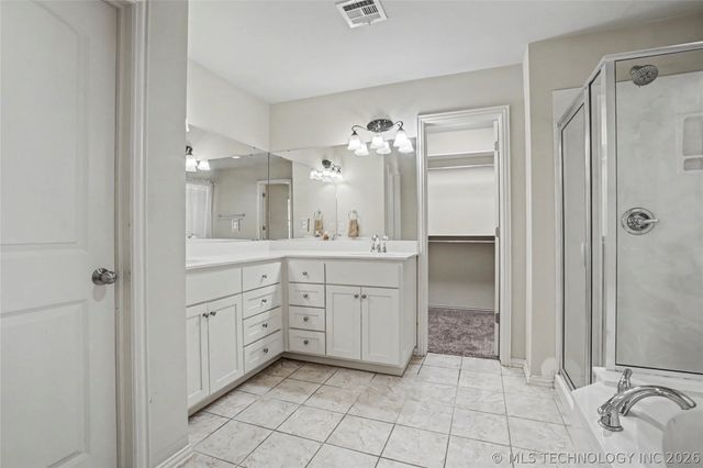 1808 E Jacksonville Street, Broken Arrow, OK 74012