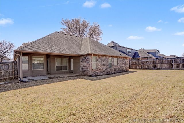 1808 E Jacksonville Street, Broken Arrow, OK 74012