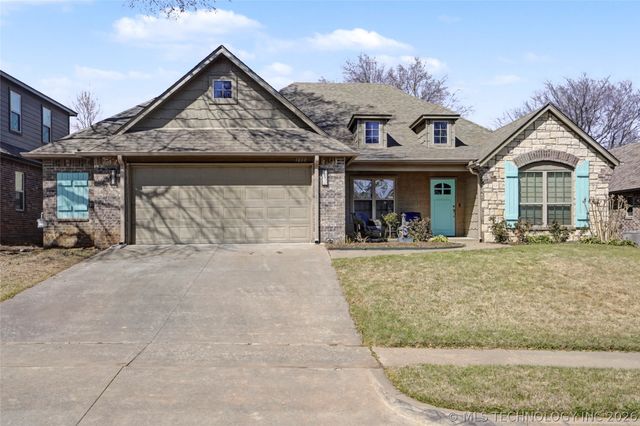 1808 E Jacksonville Street, Broken Arrow, OK 74012