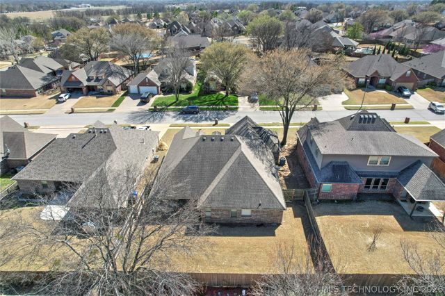 1808 E Jacksonville Street, Broken Arrow, OK 74012