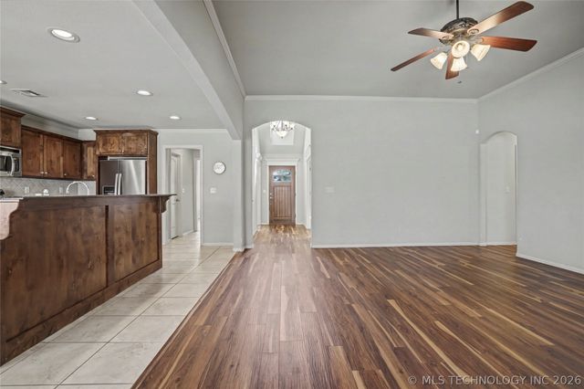 1808 E Jacksonville Street, Broken Arrow, OK 74012