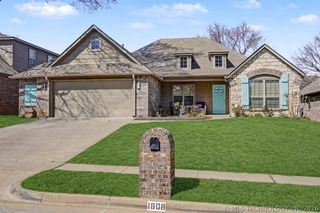1808 E Jacksonville Street, Broken Arrow, OK 74012