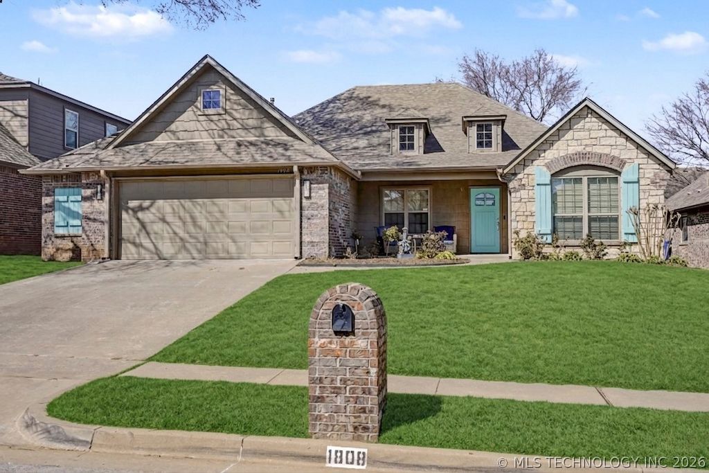 1808 E Jacksonville Street, Broken Arrow, OK 74012