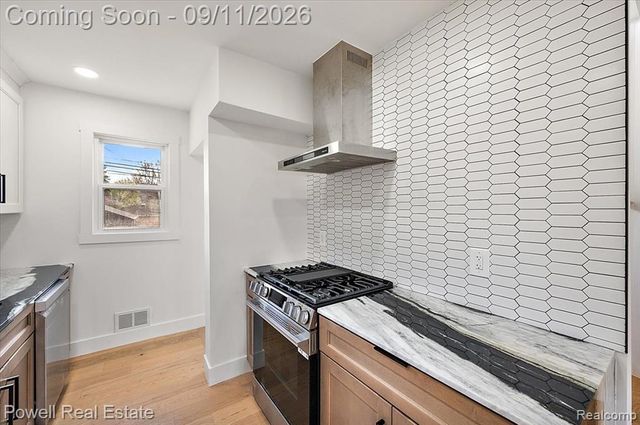 121 S Edison Avenue, Royal Oak, MI 48067