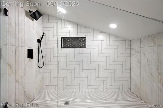 121 S Edison Avenue, Royal Oak, MI 48067