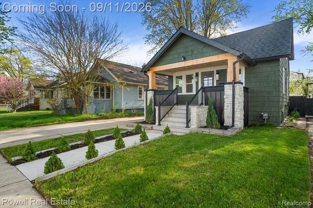 121 S Edison Avenue, Royal Oak, MI 48067