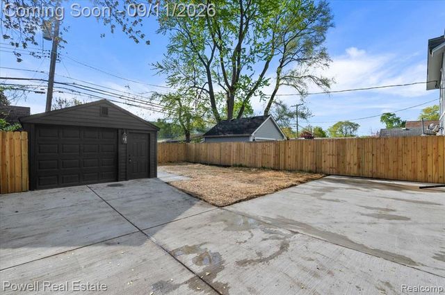 121 S Edison Avenue, Royal Oak, MI 48067