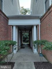 3553 HUNTLEY MANOR LN, Alexandria, VA 22306