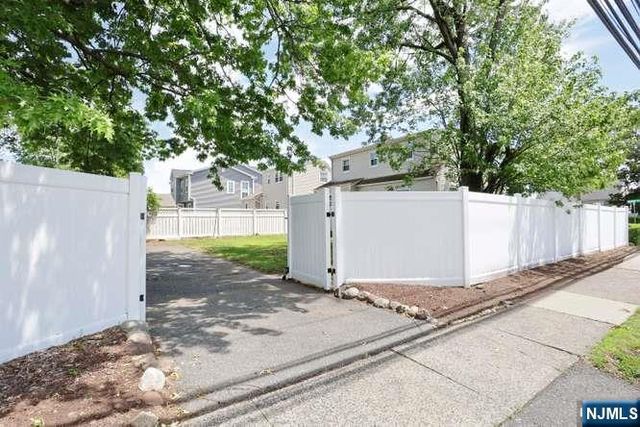 141 Graham Terrace, Saddle Brook, NJ 07663