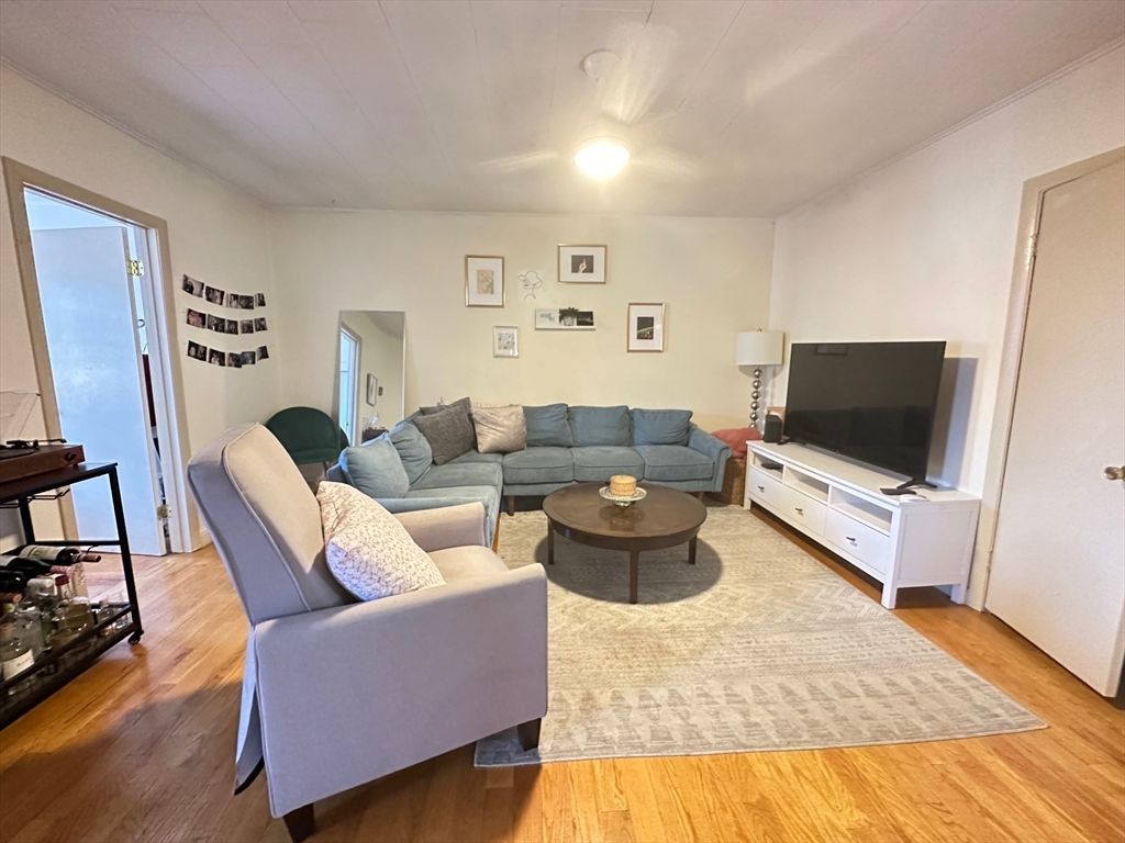 5 Battery St 3, Boston, MA 02109